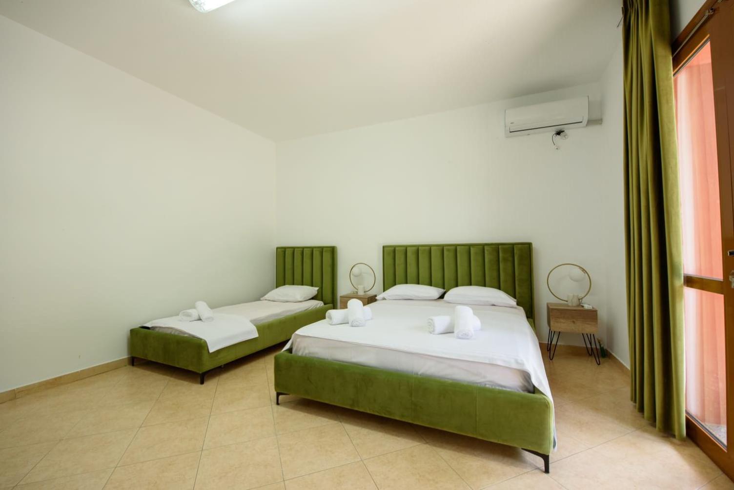 Olivium Rooms Vlore Exterior photo